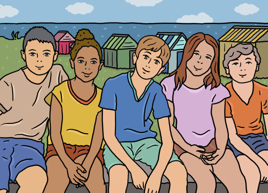 Quatre jeunes gens assis sur un banc devant la mer
