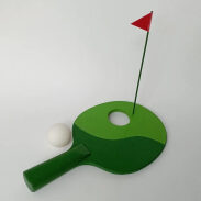 Balle de ping-pong et raquette
