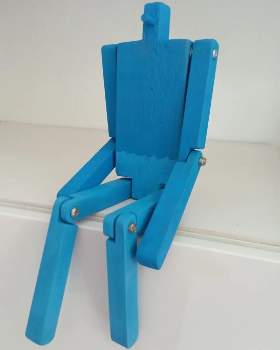 Siège en bois bleu
